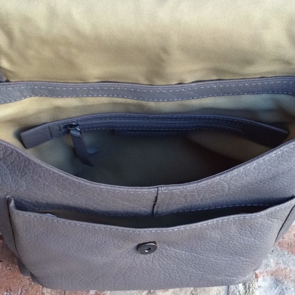 Lucky Brand Leather Crossbody Bag - Picture 5 of 9